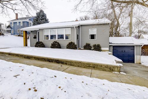 216 Brickson St, Stoughton, WI, 53589-1676 | Card Image