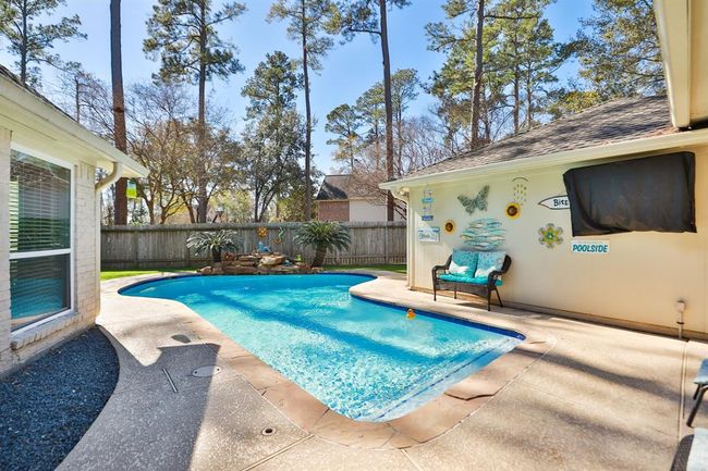 This pool area is sure to provide opportunities for quiet pool side dining or lively days with friends and family. | Image 41