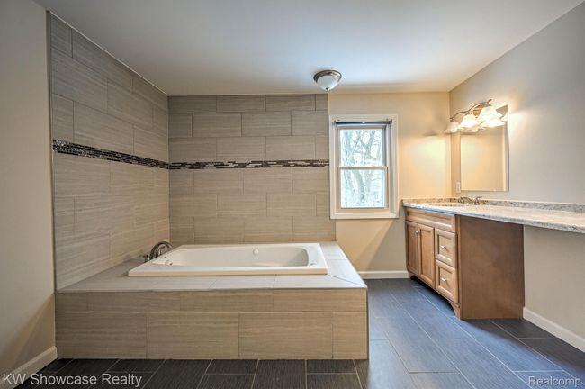 4238 Still Meadow Ln, House other with 4 bedrooms, 3 bathrooms and null parking in West Bloomfield MI | Image 33