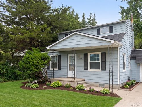 a-13919 Frazho Road, Warren, MI, 48089 | Card Image
