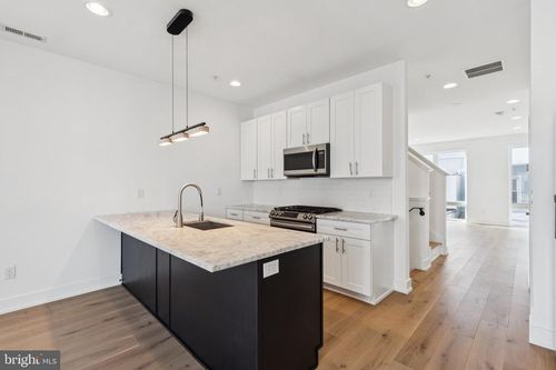 2820 Livingston St, PHILADELPHIA, PA, 19134-4721 | Card Image