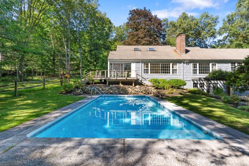 71 Jonathan Rd, New Canaan, CT, 06840-2115 | Card Image