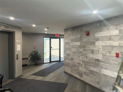 120-3410 Park St, Regina, SK, S4V2M8 | Card Image