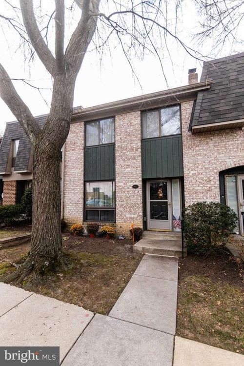 987 Putnam Blvd, WALLINGFORD, PA, 19086-6762 | Card Image