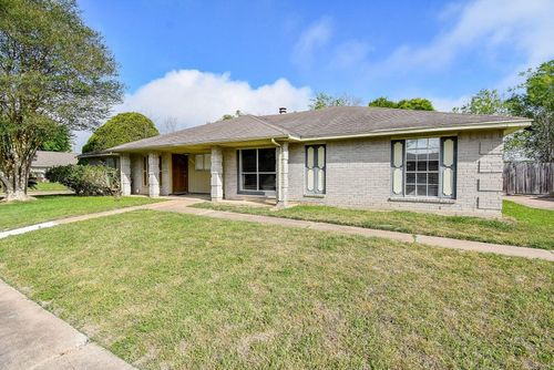 16330 Meadowbrook Farm Road, Houston, TX, 77082 | Card Image