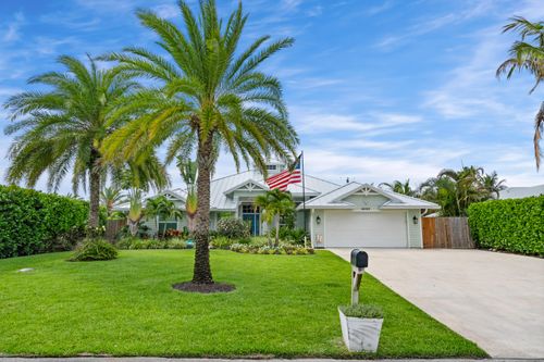 4689 Se Glenridge Trl, Stuart, FL, 34997-6957 | Card Image