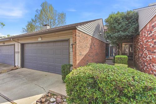 2100 Three Stars Rd, Edmond, OK, 73034-3114 | Card Image