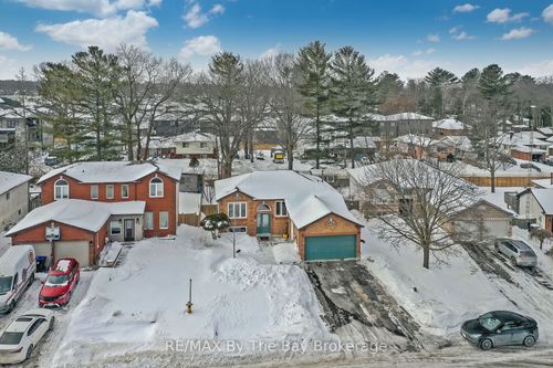 94 Leo Blvd, Wasaga Beach, ON, L9Z1C5 | Card Image