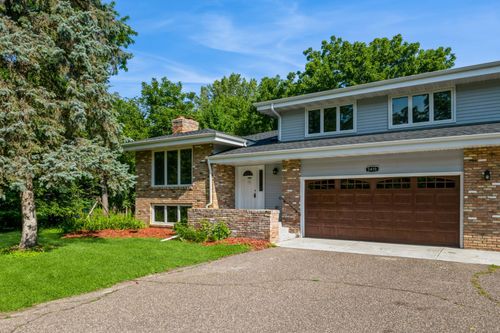5416 Benton Ave, Edina, MN, 55436-2202 | Card Image