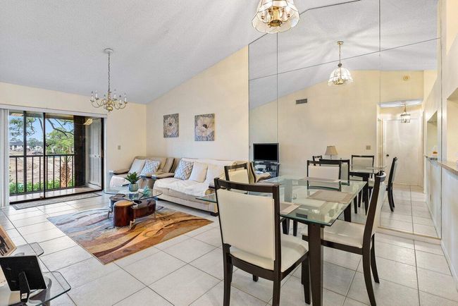203 - 4689 Lucerne Lakes Blvd, Condo with 2 bedrooms, 2 bathrooms and null parking in LAKE WORTH FL | Image 7