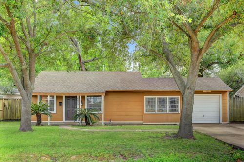 6625 Sivley St, Houston, TX, 77055-5335 | Card Image