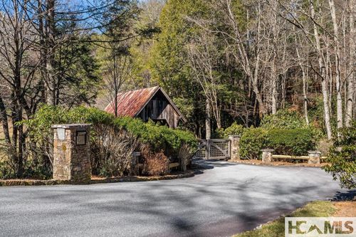 90 Jones Hollow Rd, Cullowhee, NC, 28723-2562 | Card Image