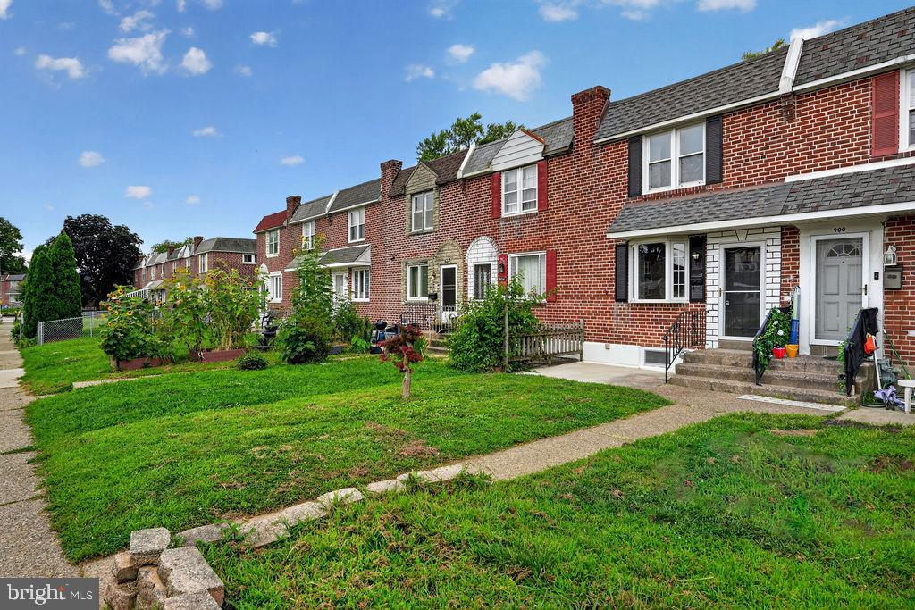 Residential in FOLCROFT 4