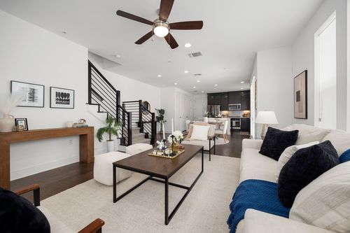 e-2409 Simond Ave, Austin, TX, 78723-4928 | Card Image