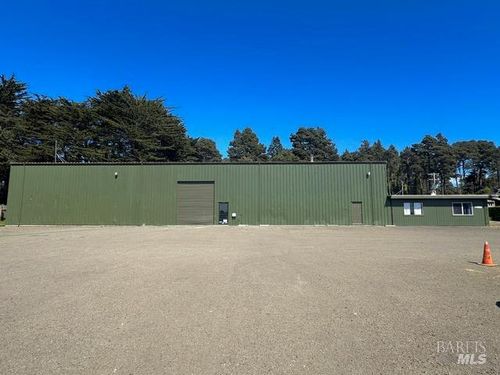 32940 Colling Ln, Fort Bragg, CA, 95437 | Card Image