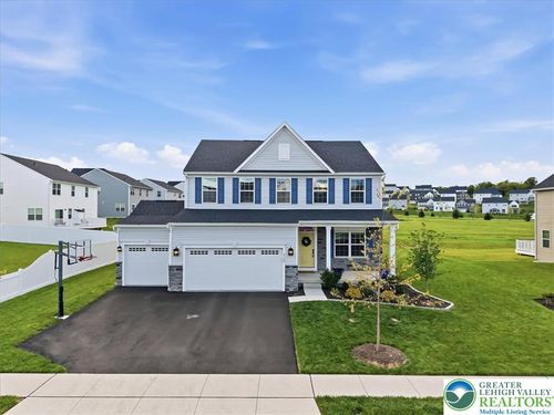 8150 Parker Pl, Fogelsville, PA, 18051-7703 | Card Image