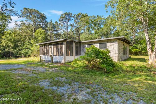 413-421 Buds Ln, Hampstead, NC, 28443-2905 | Card Image