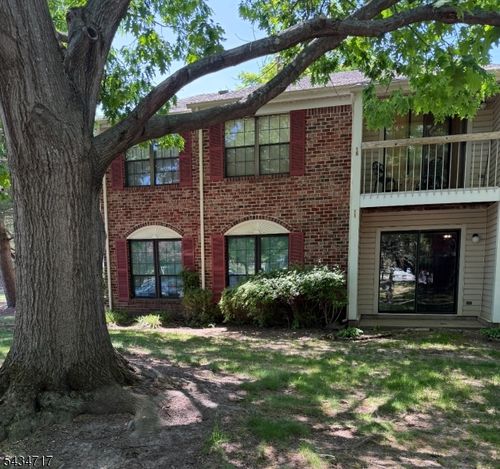 11 Crabapple Ln, Franklin Park, NJ, 08823-1406 | Card Image