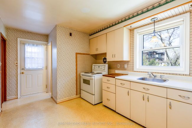 2127 Primate Rd, House other with 2 bedrooms, 2 bathrooms and 4 parking in Mississauga ON | Image 19