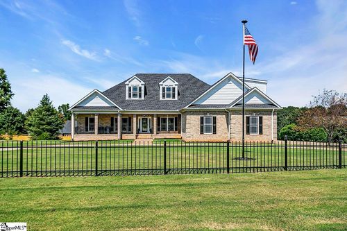 15 Hindman Rd, Travelers Rest, SC, 29690-9576 | Card Image