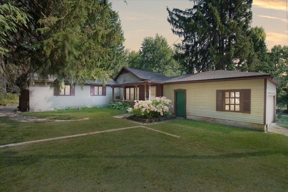 Ridge Rd, Lake Orion, MI 48362