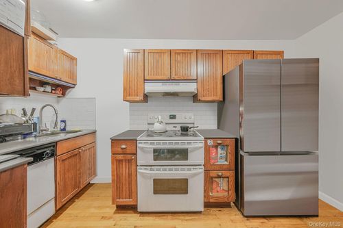 apt-3b-403 E 87th St, New York, NY, 10128-6508 | Card Image