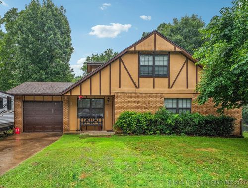 1105 S Maple Ave, Tahlequah, OK, 74464-5120 | Card Image