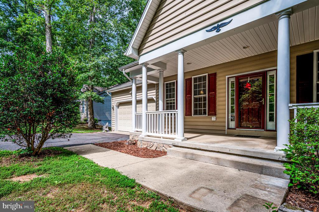 Residential in LOCUST GROVE 4