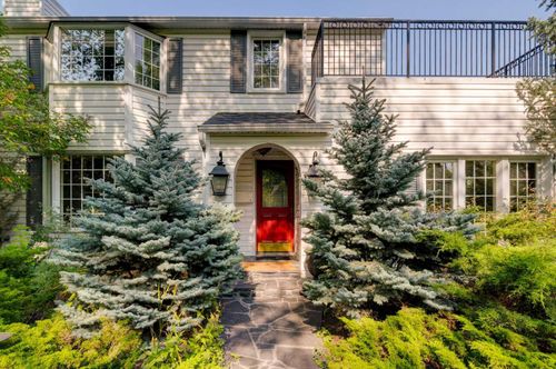 1332 Frontenac Avenue Sw, Calgary, AB, T2T1B8 | Card Image