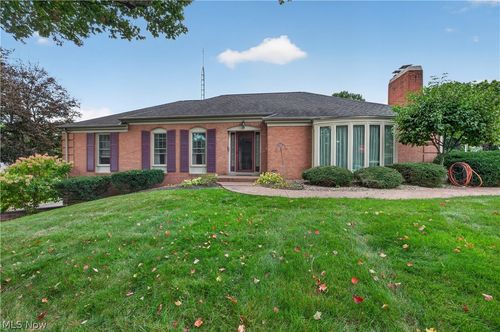 1443 Wilkshire Cir Sw, North Canton, OH, 44720-4158 | Card Image