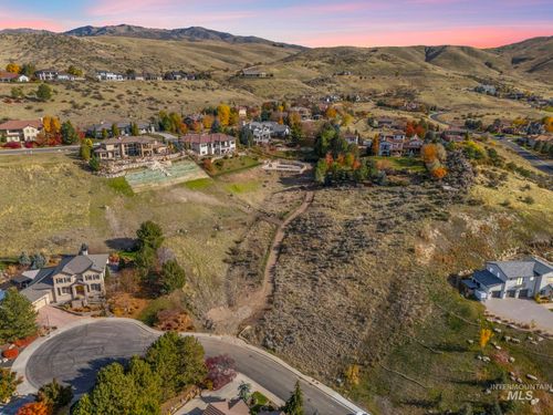 2577 E Varco Via Ct, Boise, ID, 83712-6726 | Card Image
