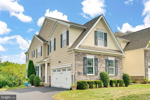 2053 Pleasant Valley Dr, LANSDALE, PA, 19446-4461 | Card Image