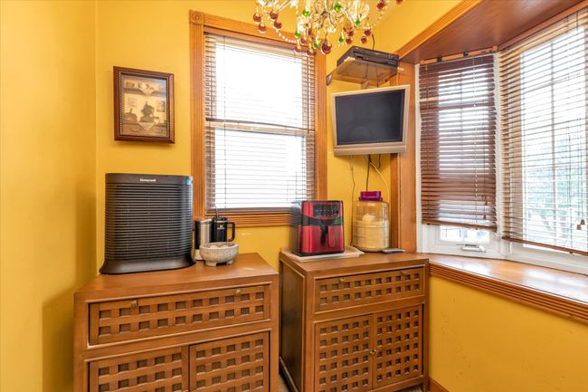 2 - 48 206 Th St, Home with 5 bedrooms, 2 bathrooms and 3 parking in Oakland Gardens NY | Image 8