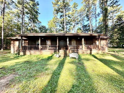 621 Felder Ln Ne, Brookhaven, MS, 39601-3683 | Card Image