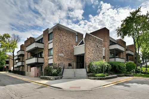 apt-105-1806 Hemlock Pl, Schaumburg, IL, 60173-4215 | Card Image