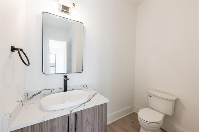 5008 Holt St, House other with 4 bedrooms, 6 bathrooms and 2 parking in Bellaire TX | Image 31