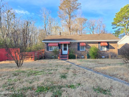 1215 Gosnold Ave, Elizabeth City, NC, 27909-5913 | Card Image