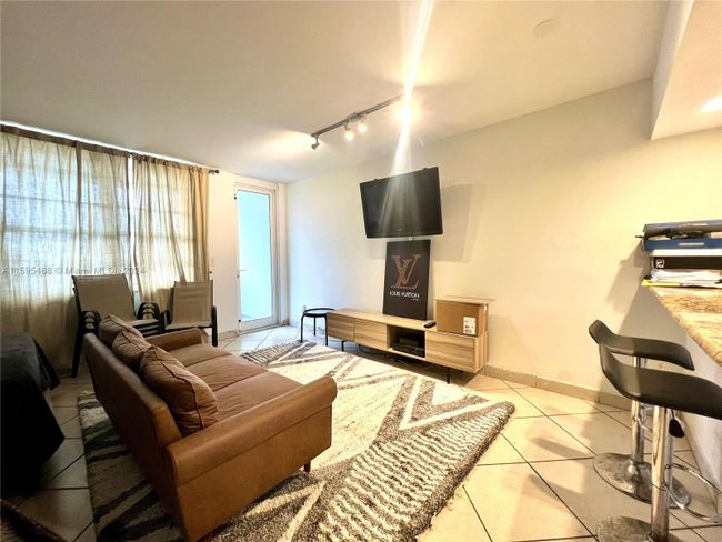 520 - 100 Lincoln Rd, Condo with 0 bedrooms, 1 bathrooms and null parking in Miami Beach FL | Image 13