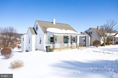 1507 Stirling St, COATESVILLE, PA, 19320-2536 | Card Image