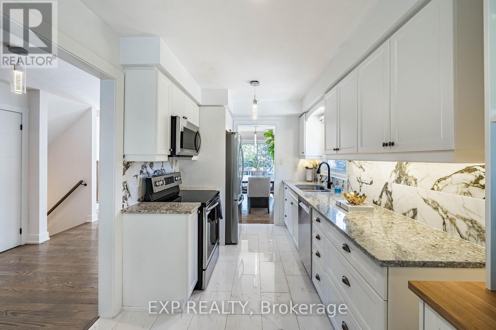 Residential in Burlington (Headon)