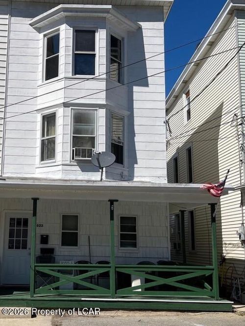 623 Arlington St, Tamaqua, PA, 18252-2201 | Card Image