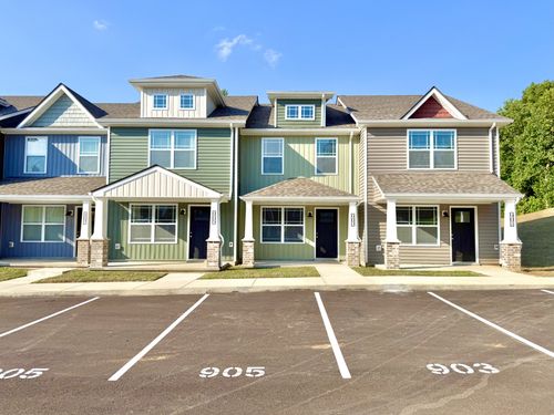 901 Peaceful Pl, Clarksville, TN, 37040-7658 | Card Image