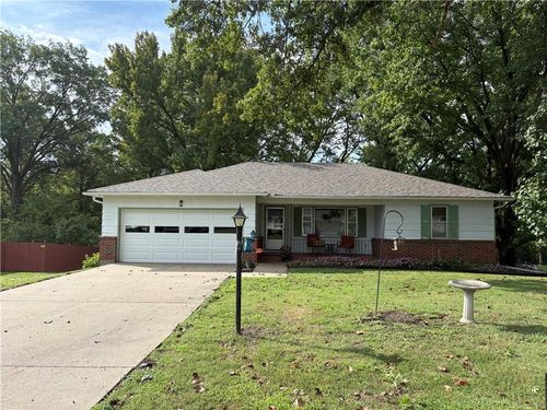 1815 Olive St, Leavenworth, KS, 66048-2155 | Card Image