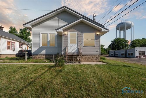 424 E Clinton St, Napoleon, OH, 43545-1608 | Card Image