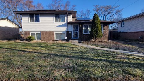 6546 107th St, Chicago Ridge, IL, 60415-1815 | Card Image