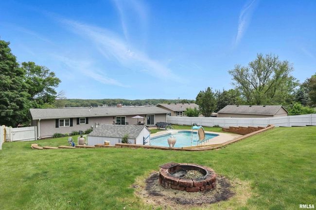 21704 283 Rd Ave, House other with 4 bedrooms, 3 bathrooms and null parking in Le Claire IA | Image 51
