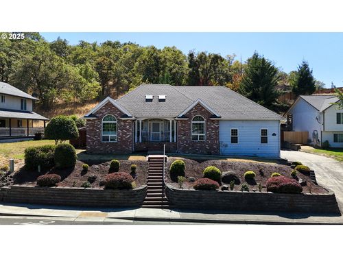 1050 Ne Garden Valley Blvd, Roseburg, OR, 97470-5694 | Card Image