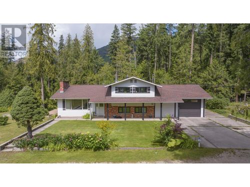 40 Rosoman Rd, Enderby, BC, V4Y4K4 | Card Image