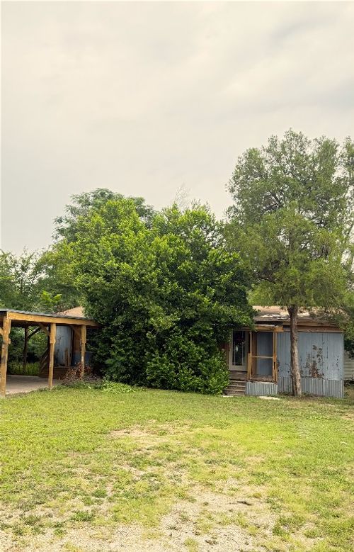 834 W Bell Ave, Rockdale, TX, 76567-2778 | Card Image