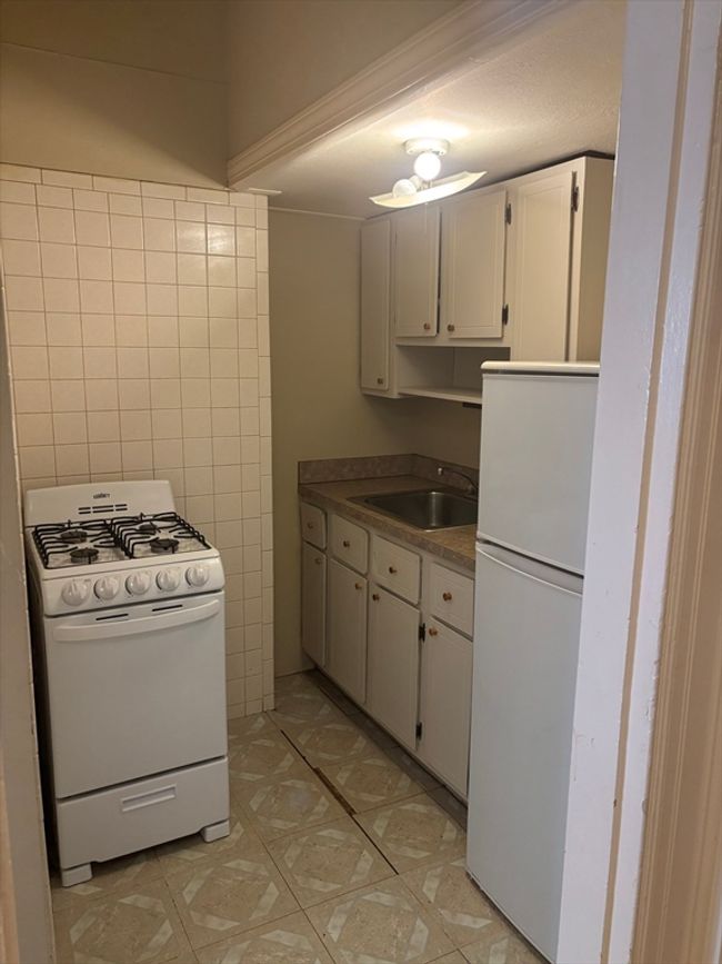 APT-1 - 215 W Elm St, Condo with 0 bedrooms, 1 bathrooms and null parking in Brockton MA | Image 6